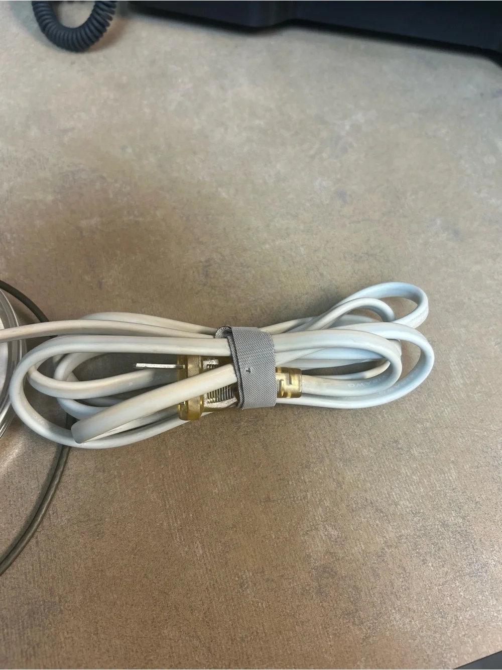 Apple M7332 Yo-Yo Style Power Adapter 45W 24V 1.875A For iBook OEM